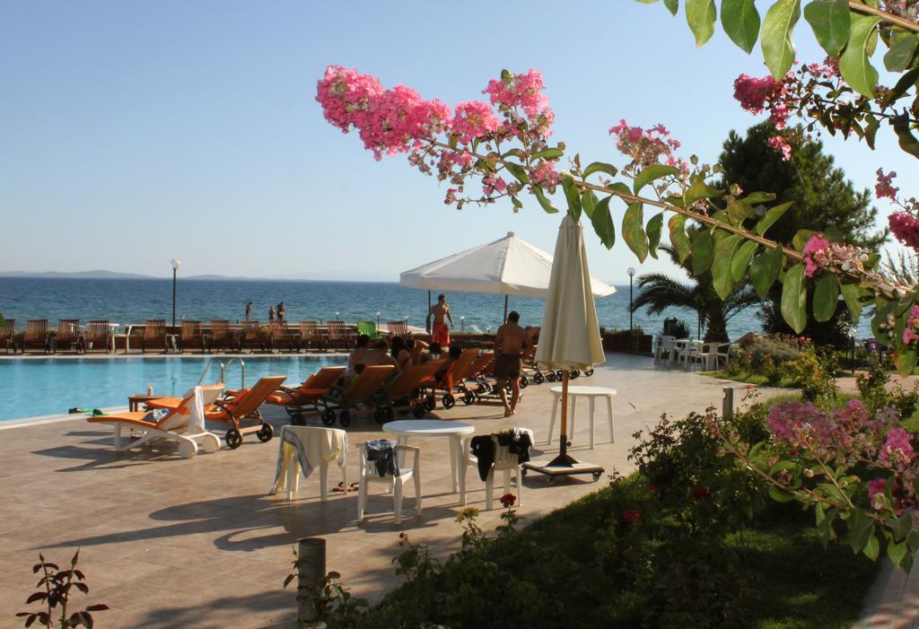 Rena Hotel Кючуккую Екстериор снимка