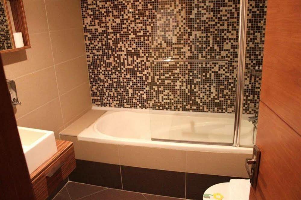 Rena Hotel Кючуккую Екстериор снимка