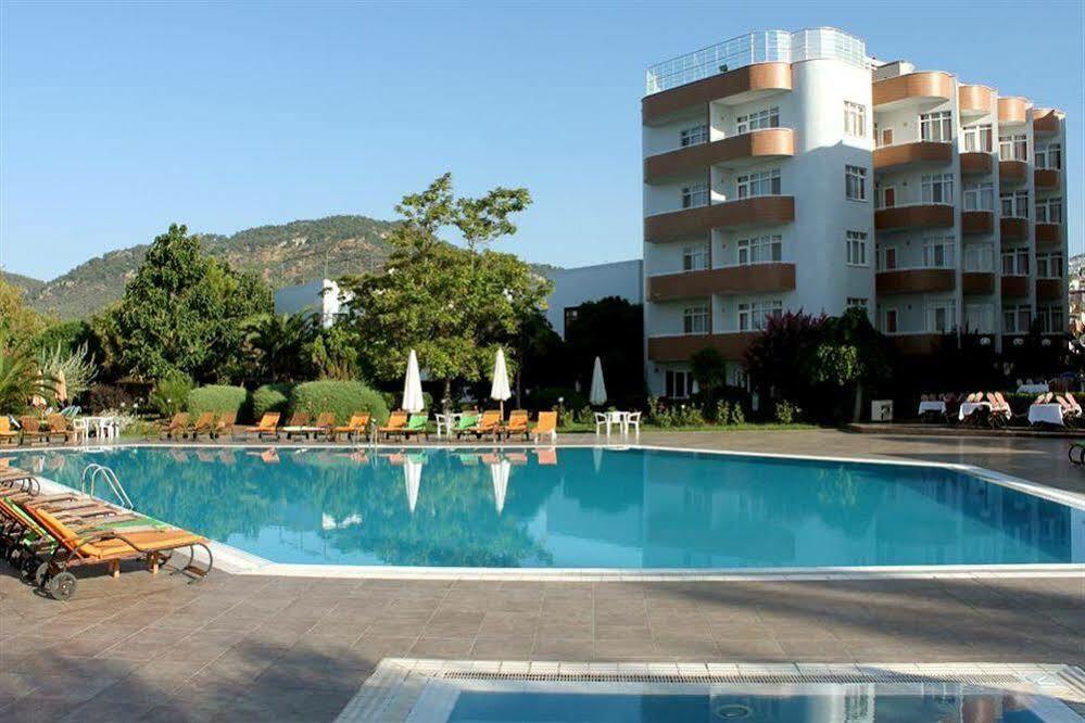 Rena Hotel Кючуккую Екстериор снимка