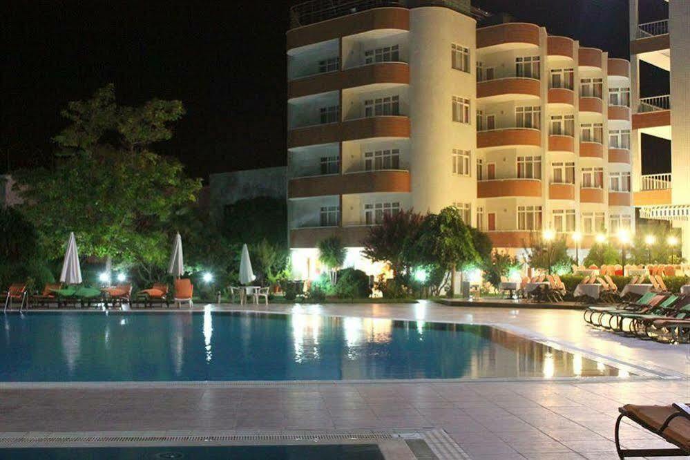 Rena Hotel Кючуккую Екстериор снимка