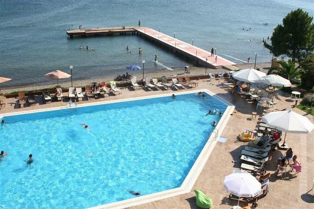 Rena Hotel Кючуккую Екстериор снимка