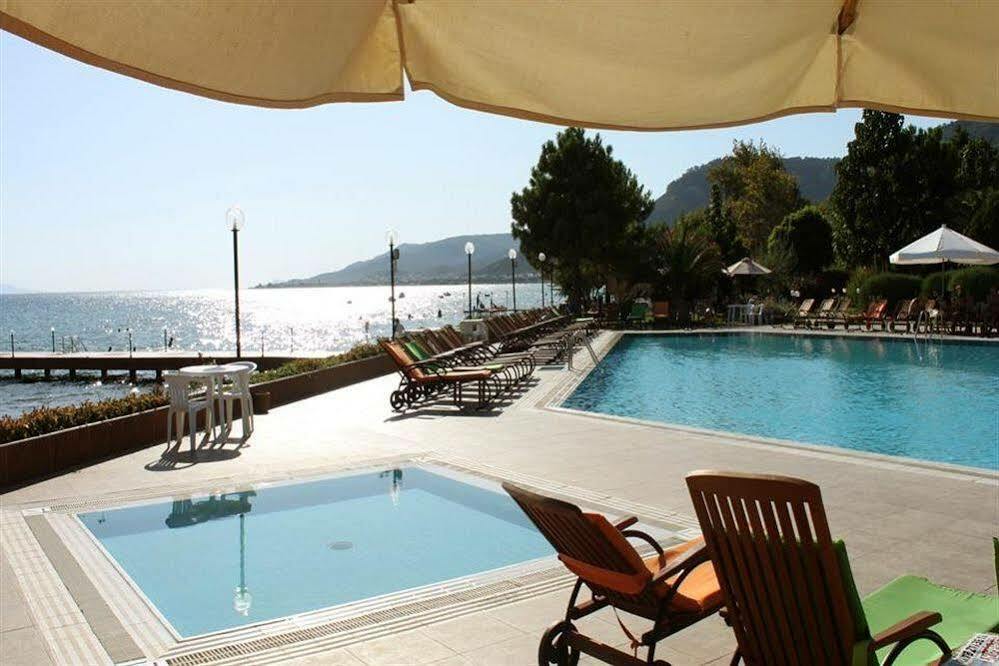 Rena Hotel Кючуккую Екстериор снимка