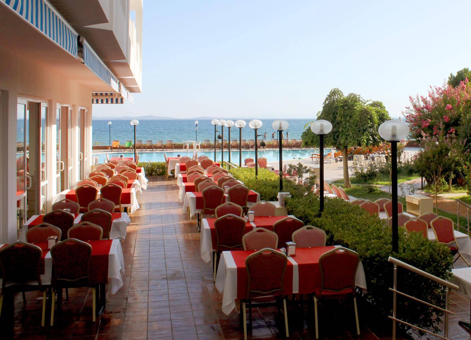 Rena Hotel Кючуккую Екстериор снимка